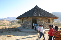 scuola di bsgdira costruita dal Tucul